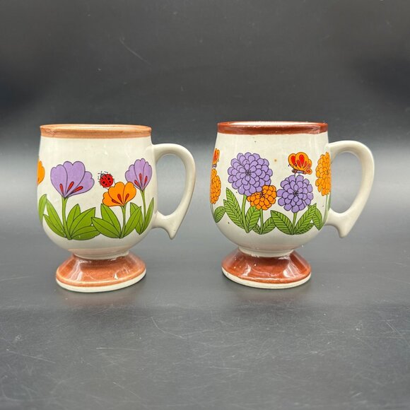 Vintage 1970s Floral Pedestal Mugs Set Of 2 Flower Power Ladybug Coffee Cups - Picture 2 of 10